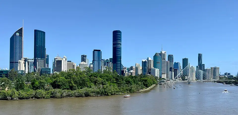 Brisbane — Brisbane CBD seen from Kangaroo Point, 2024, 01 (2)