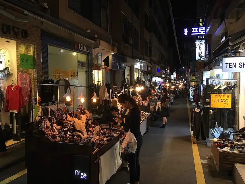 Busan — Night market in Jung-gu, Busan — photographed within 3 km of the mapped location