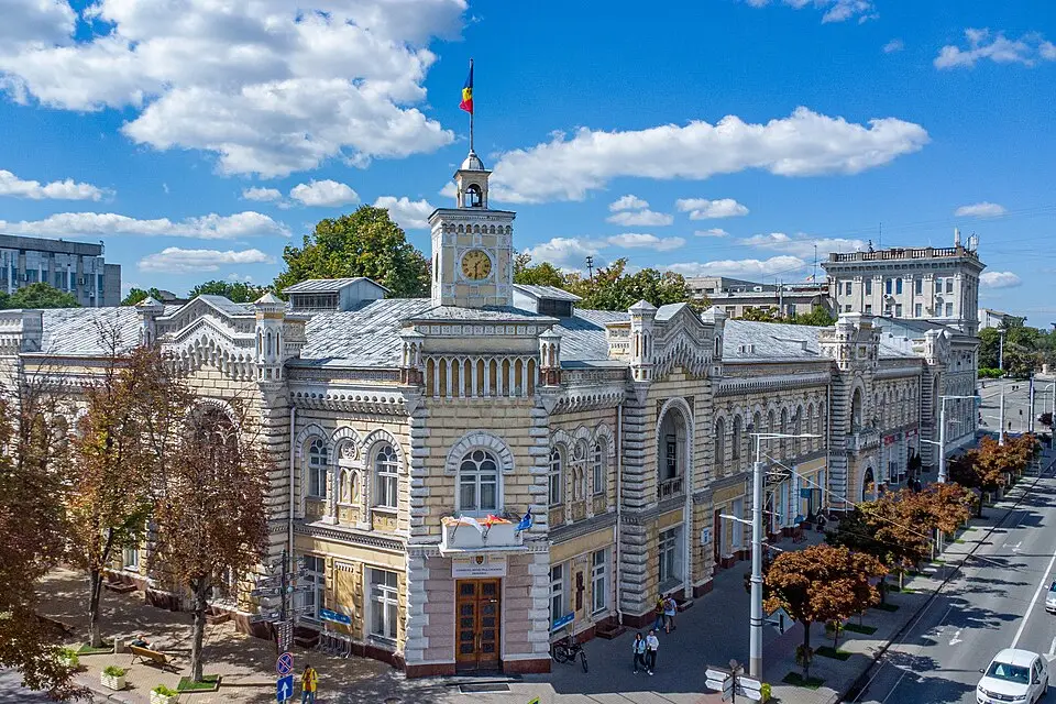 Chisinau — Consiliul Municipal Chișinău (cropped)