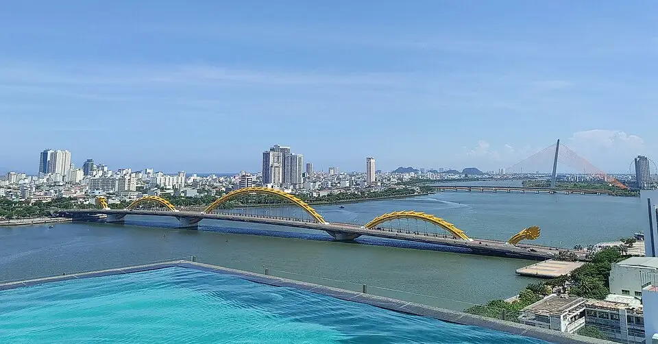 Da Nang — Dragon Bridge, Da Nang during day - 20230819 (cropped)