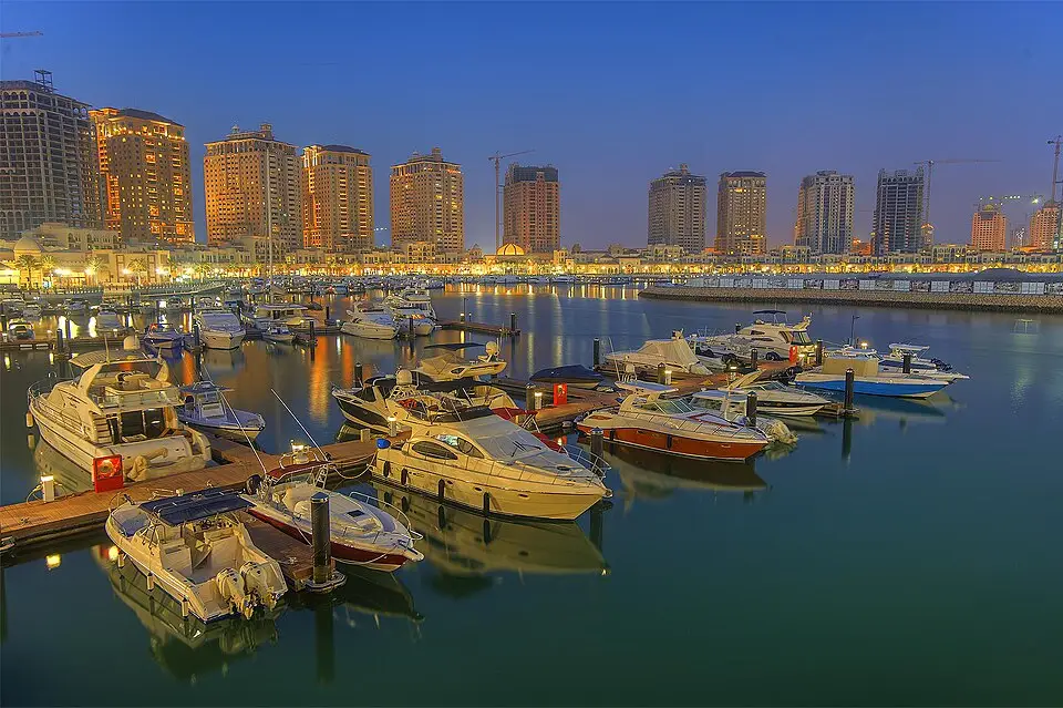 Doha — The Pearl Marina in Nov 2013