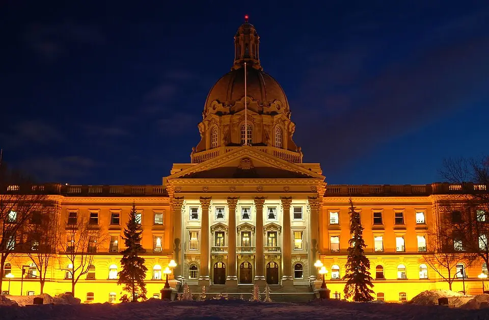 Edmonton — Alberta Legislature Building at night