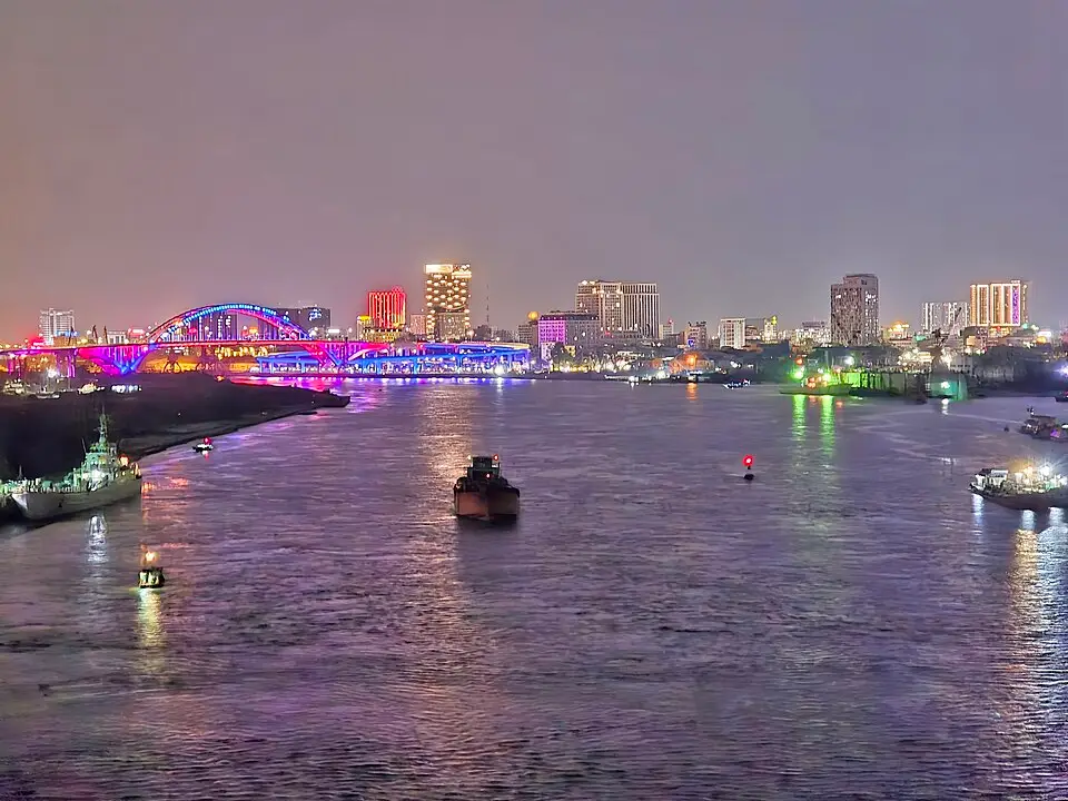 Haiphong — Sông Cấm Hải Phòng Về Đêm năm 2025