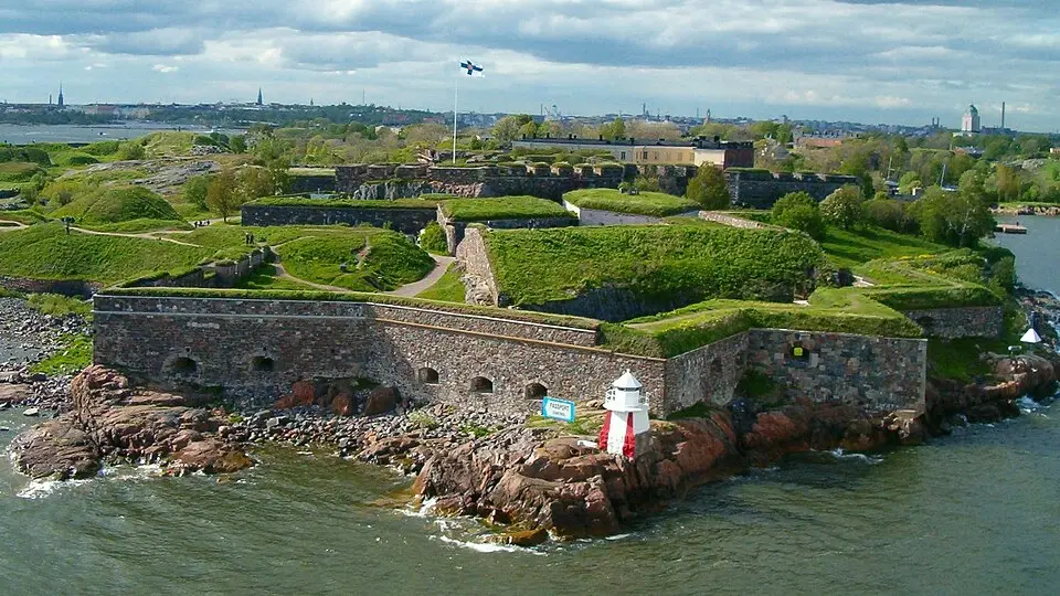 Helsinki — Suomenlinna (cropped)