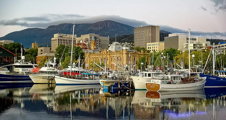 Hobart — Franklin Wharf 2015 b (cropped)