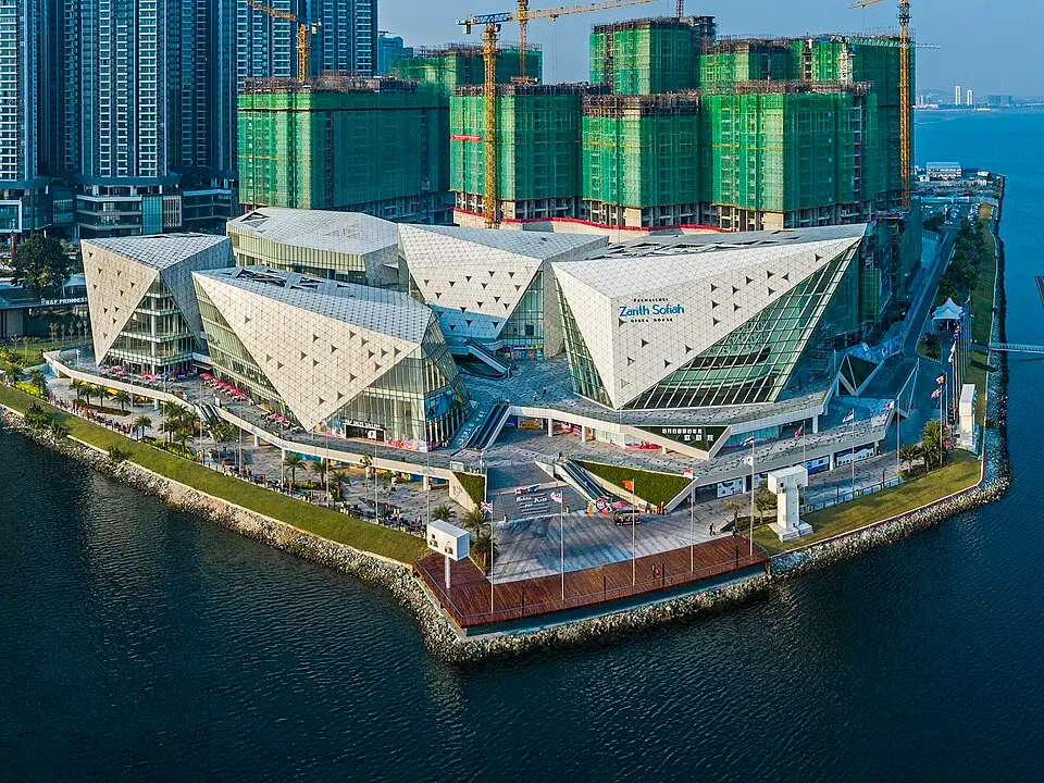 Johor Bahru — 富力公主湾 R&F Princess Cove (cropped)