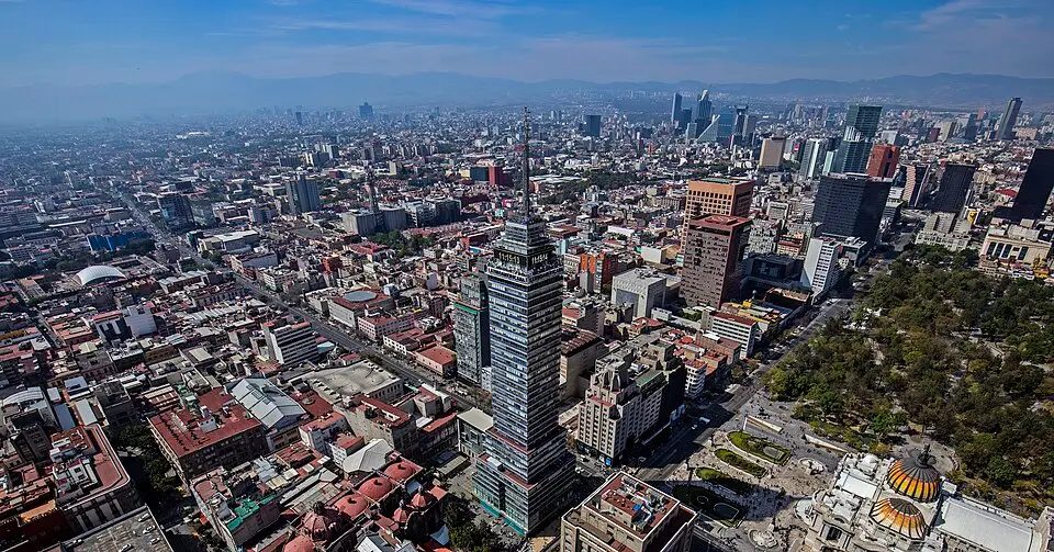 Mexico City — Sobrevuelos CDMX HJ2A4913 (25514321687) (cropped)