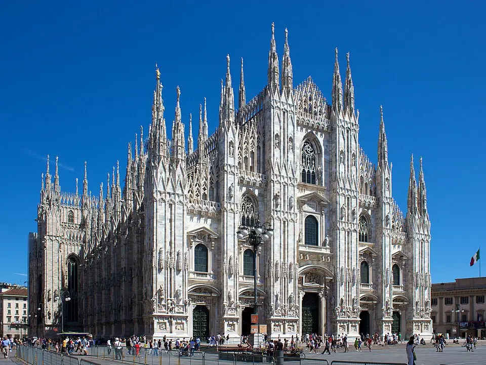 Milan — Milan Cathedral from Piazza del Duomo