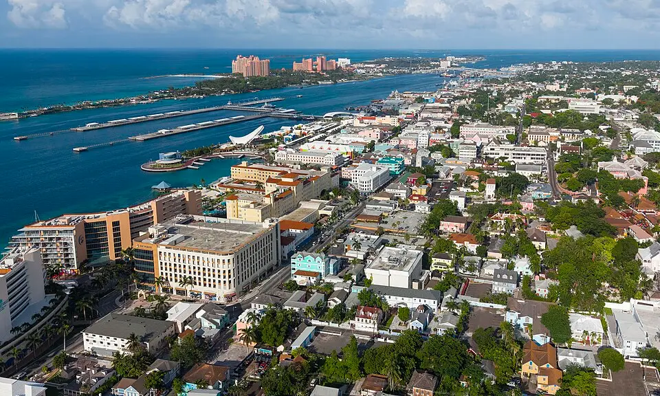 Nassau — Nassau, Bahamas aerial view (cropped)