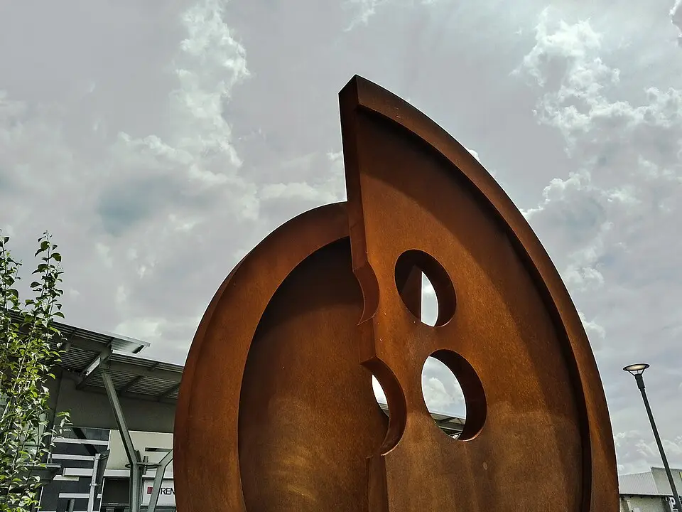 Newcastle — Sculpture by Mohau Modisakeng at Entrance 03 of the Newcastle Mall