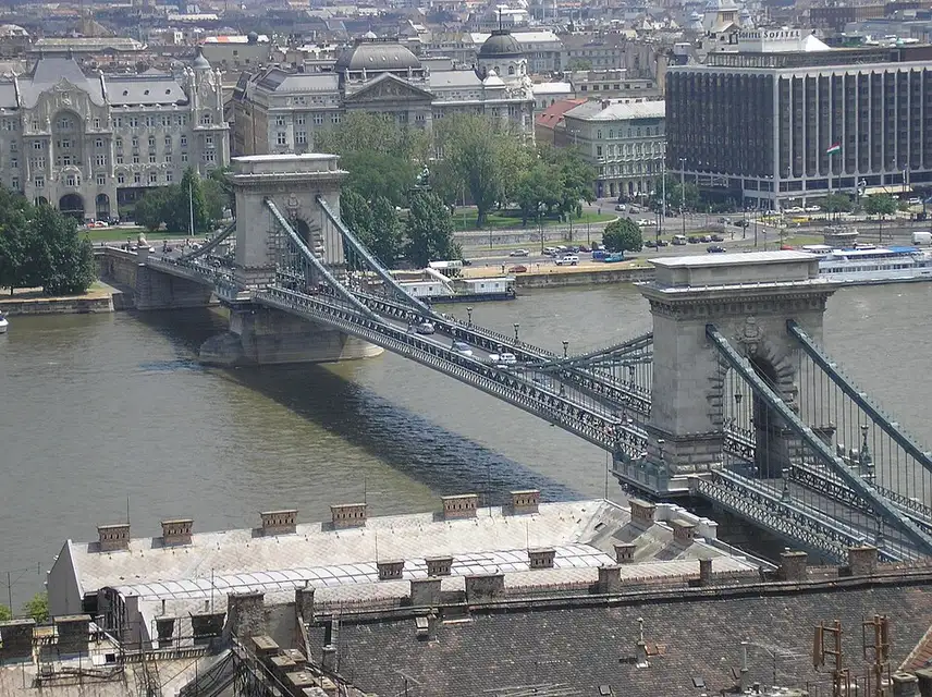 Pest — Budapest Chain Bridge