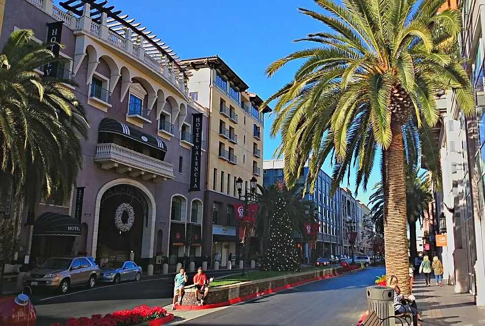 San Jose — Valencia Hotel, Santana Row (cropped)