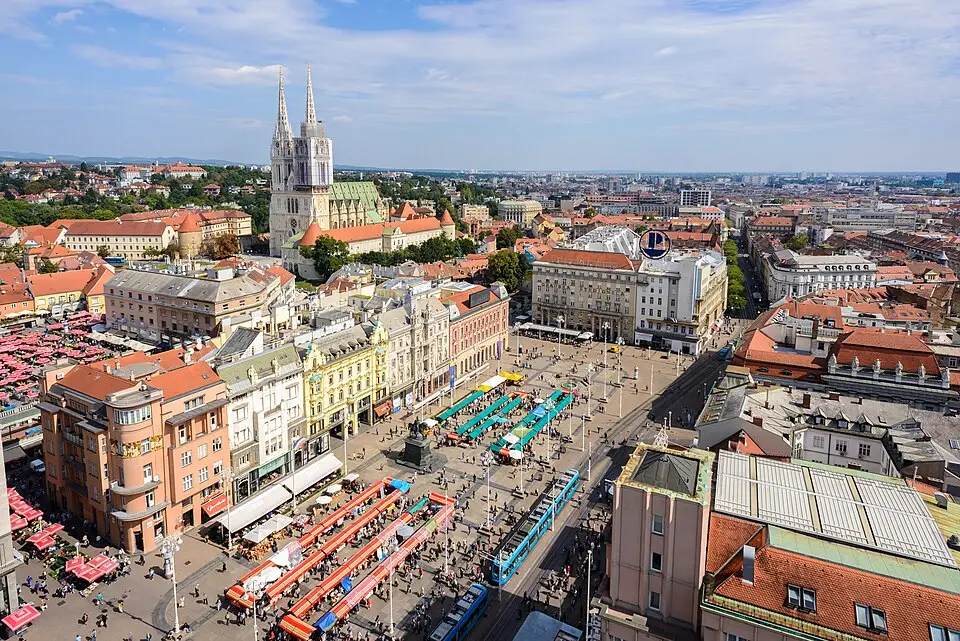 Zagreb — Zagreb (29255640143)